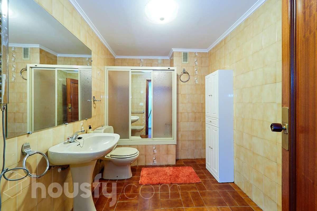 Classic Bedroom In The Center Of Аликанте Экстерьер фото