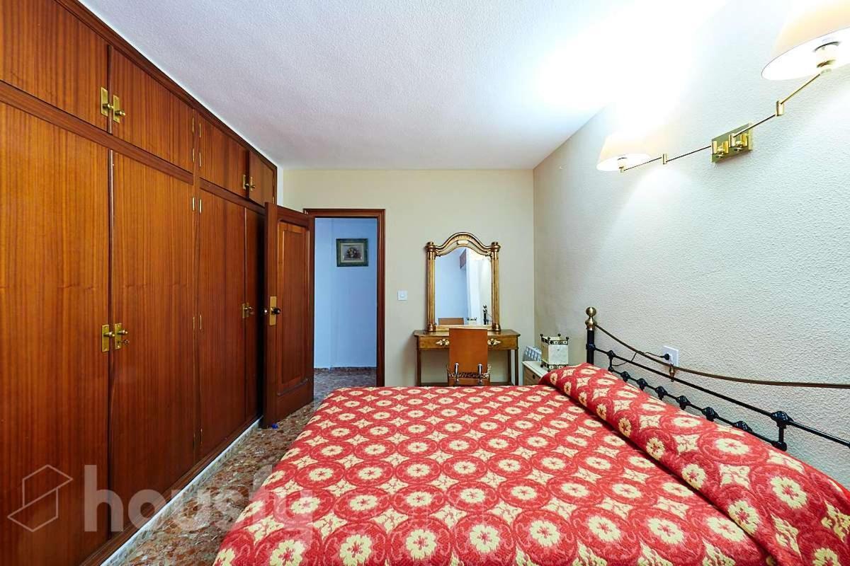 Classic Bedroom In The Center Of Аликанте Экстерьер фото