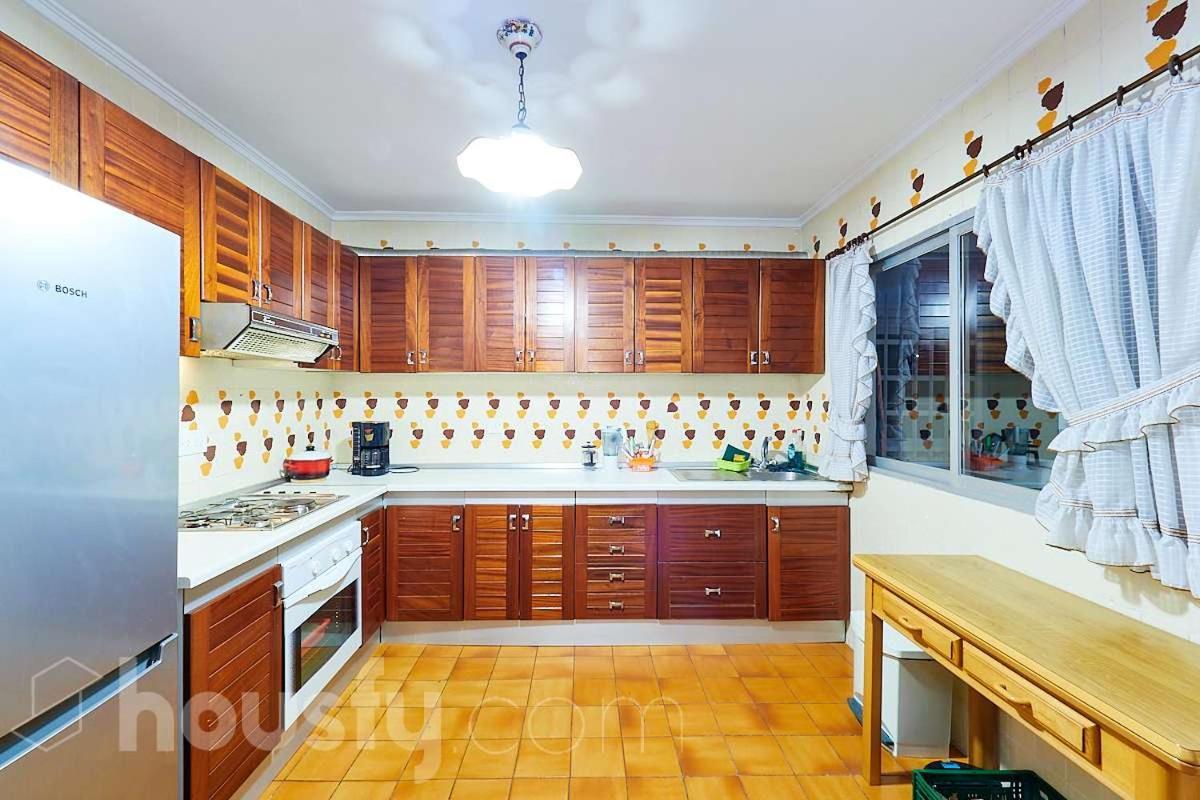 Classic Bedroom In The Center Of Аликанте Экстерьер фото